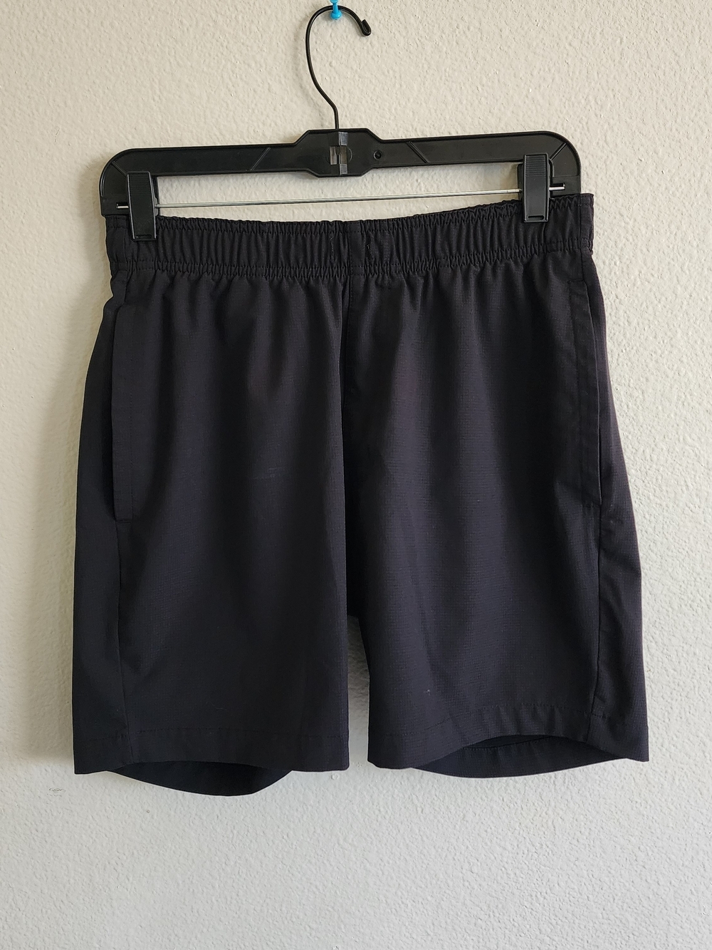 TravisMathew Men’s Black Athletic Performance Shorts Size Small 7" Inseam